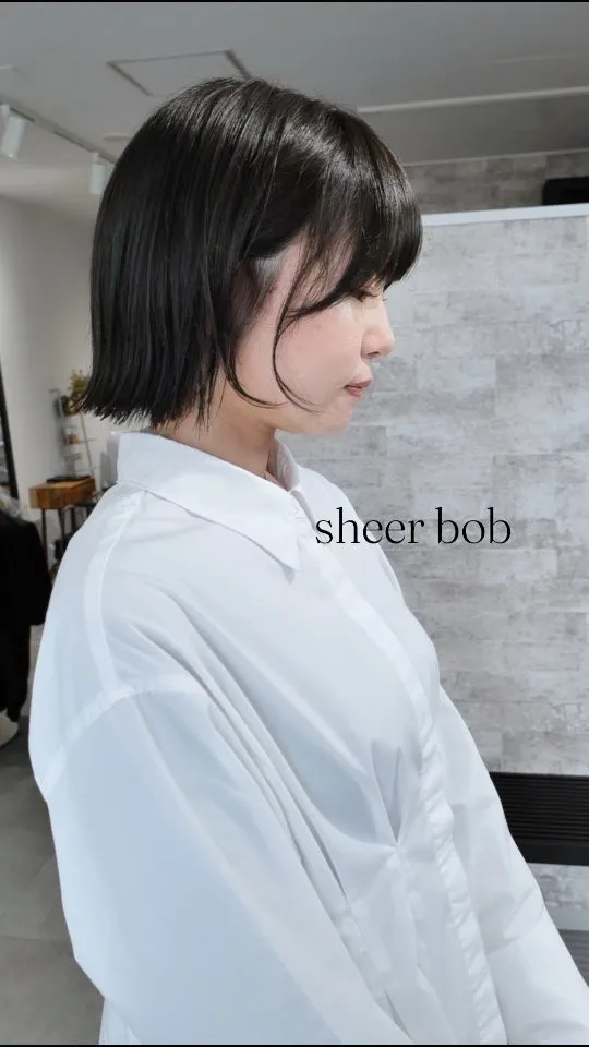白シャツにも映える、透明感ある暗髪へ<オリーブグレー>