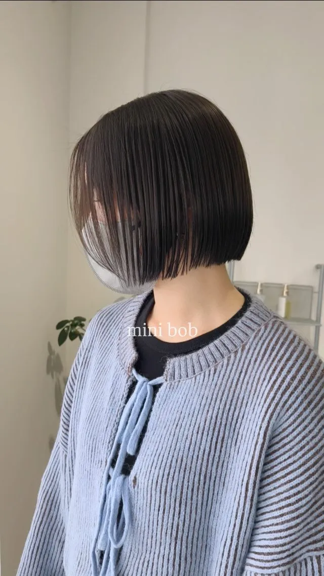 長め前髪で大人っぽさも残した